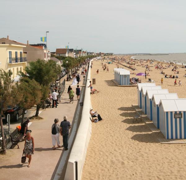 Maison de charme à La Rochelle Croix-Chapeau Esterno foto